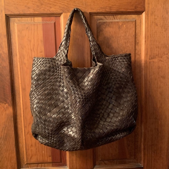 FALOR, high quality LEATHER woven, LARGE tote bag with zip pouch attached. - Picture 12 of 14